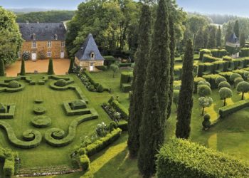 Vue aérienne des Jardins d'Eyrignac ©Skyme