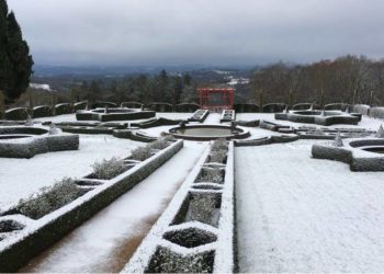 Le jardin blanc d'Eyrignac sous la neige