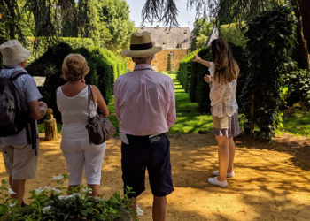 Pâques 2022 Eyrignac jardins visite cluedo jeu enfants sortie potager trésor chocolat enquête exposition