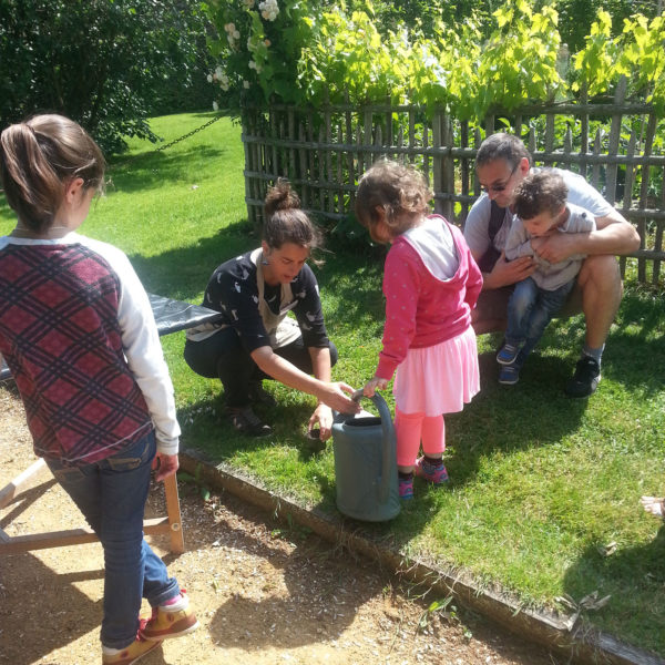 jeunes_pousses_atelier_visite-enfant_eyrignac